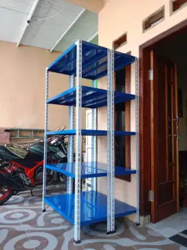 Rak besi siku lubang