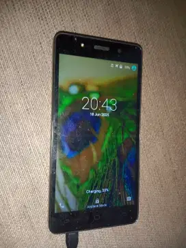 Smartphone Andromax R