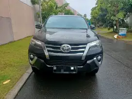 Fortuner 4 x 2 VRZ AT 2017 KM 31.000 pajak Maret 2026