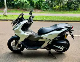 Honda ADV 160 CBS ISS MULUSSS Pajak Hidup Panjang