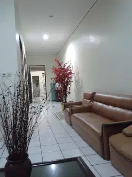 Dijual MURAH Rumah cocok untuk usaha/ kost di Pancoran Glodok