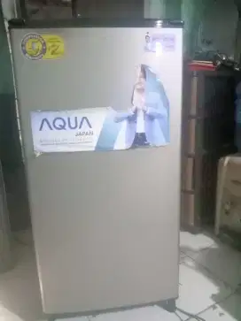 kulkas 1 pintu merk aqua