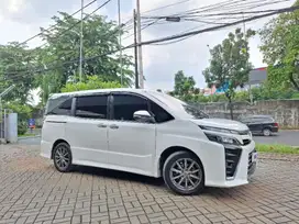 TDP Rendah Toyota Voxy 2.0 Bensin-AT 2020 PKO