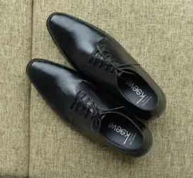 Sepatu kulit Pria merk Keeve uk.42 = 27,5cm