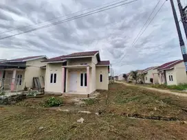 Jual 2 Rumah dengan kelebihan tanah luas 16m dan 24m