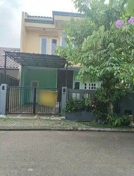 Rumah  Dua Lantai di Perumahan Puri Gading Dekat Tol Jatiwarna Bekasi