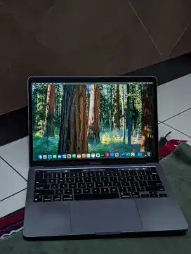 Macbook Pro M1 8/256gb Ibox