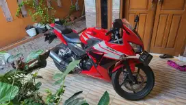 Honda CBR 150. Tahun 2015