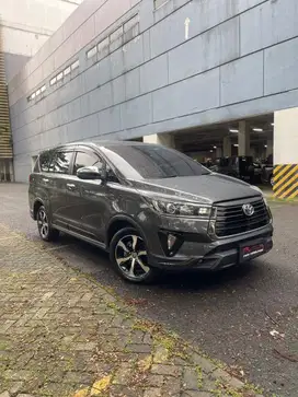 Toyota Innova 2.4 Venturer Diesel AT 2020