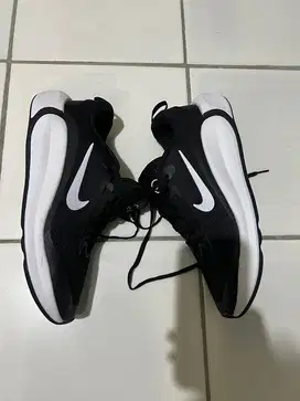 Jual sepatu second