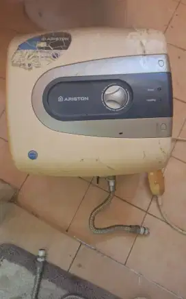 Dijual Water Heater Kondisi Berfungsi
