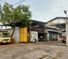 GUDANG EX PABRIK JALAN RAYA BRINGKANG MOJOTENGAH DRIYOREJO GRESIK