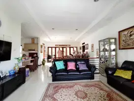 Rumah Rumah 2 Lantai Di Sayap Cicadas