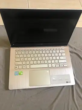 ASUS VIVOBOOK S14
