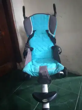Stroller duduk untuk usia minimal 6bln
