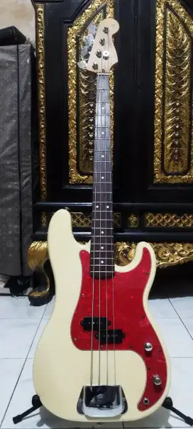 Bass fender precision