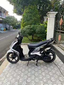 Yamaha Xeon 2011