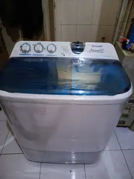 Mesin cuci Sharp mulus NORMAL siap pakai free ongki