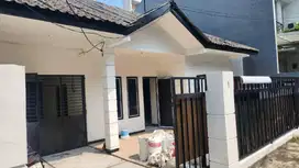 DIKONTRAKAN RUMAH DI TEBET 90 JT NEGO