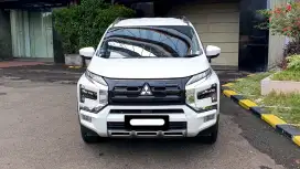 Km 8rb mitsubishi xpander cross premium 2023 pakai 2024 putih