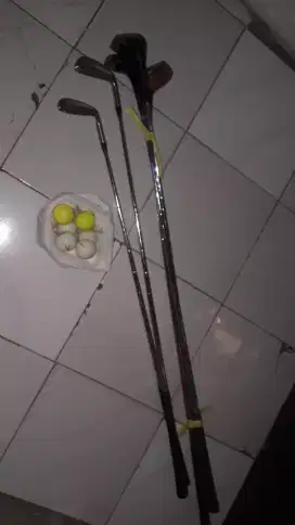 Jual cepet stikgolf ada 5batang+bola ada 14biji jual cepet