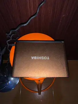 Notebook Toshiba NB550D