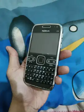 Nokia E72 normal HP charger