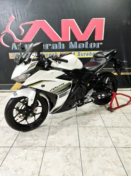 R25 Putih mutiara 2017 mewah murah siap gass.Anugerah motor rungkut