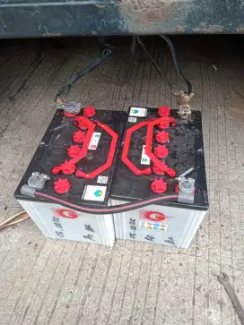 2 unit truk kondisi baik