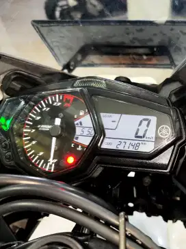 R25 Putih mutiara 2017 mewah murah siap gass.Anugerah motor rungkut