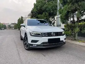 VW Volkswagen Tiguan TSI CBU Antik! Km 50rb Matic 2018 Warna Putih
