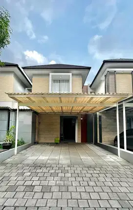 Dijual rumah Graha natura dekat club house
