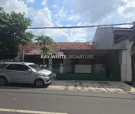 Dijual Rumah Lama di Jl Danau Poso, Bendungan Hilir