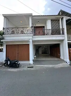 Dijual Cepat Rumah 2 Lantai Kokoh Ada Kolam Renang di Ciomas