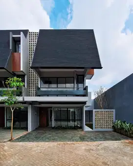 Rumah Exclusive Last unit di Cilandak dekat CBD Simatupang Free BPHTB
