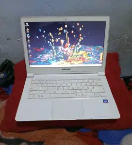 Laptop Samsung Layar Sentuh