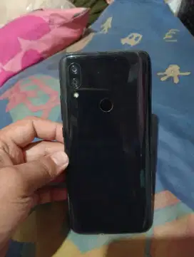 Di jual DUA hp merek Oppo F7 ram 4/64, dan redmi 7, ram 3/32, jakpus