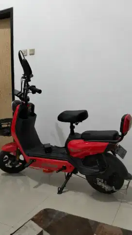 Di jual sepedah listrik aghatos