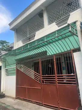 Siap Huni Rumah Full Bangunan di Tengah Pusat Kota Surabaya