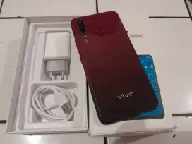 Vivo Y17 8/256 merah