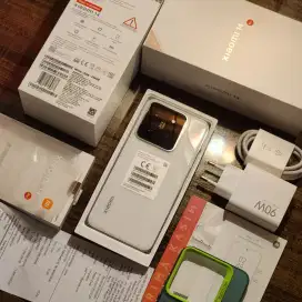 Xiaomi 14 5G 12/256 GB White Garansi Resmi Indonesia Agustus 2026