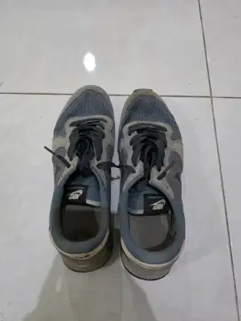 nike internasionalist size 45