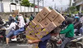 Di cari kuli serabutan bongkar  dan muat barang