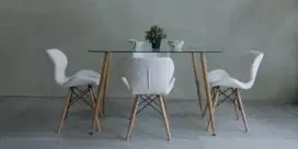 Meja makan minimalis Fabelio