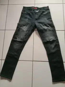 Celana jeans skinny sobek