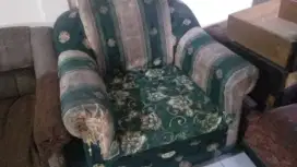 satu set kursi tamu tanpa meja