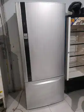 Kulkas Jumbo 2 Pintu Panasonic