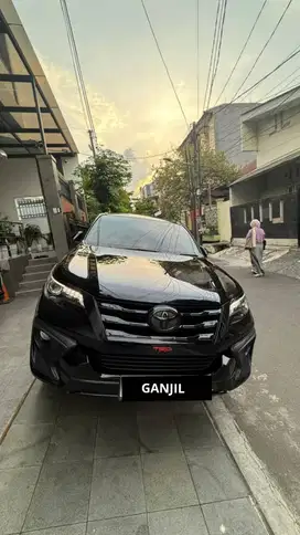 Dijual Toyota Fortuner TRD 2019