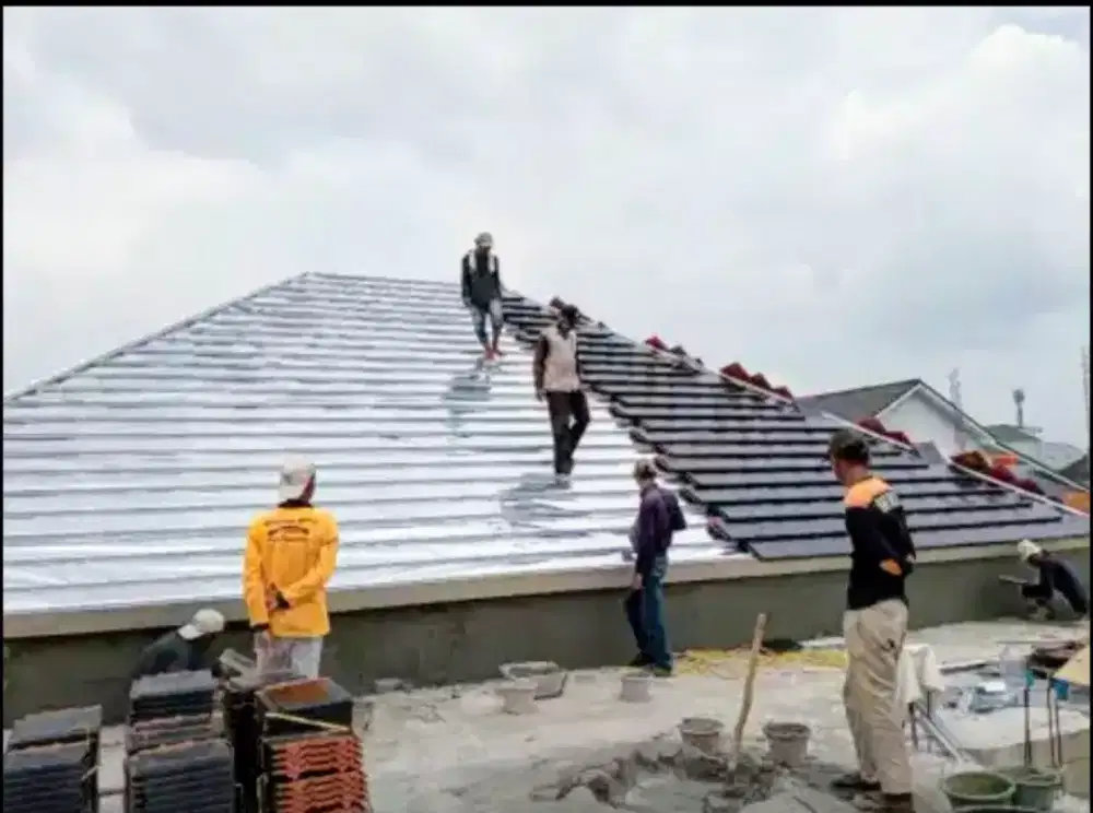 Konstruksi baja ringan utk genteng berat, keramik, beton, dll