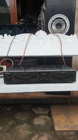 Sony seq 210 graphic equalizer 9 band eq with tape monitor
